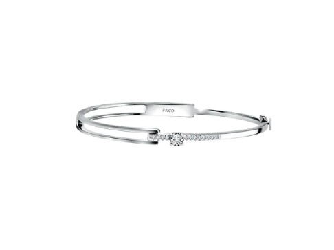 5 Cara Padu Padan Bangle Agar Gaya Anda Semakin Terlihat Fashionable !